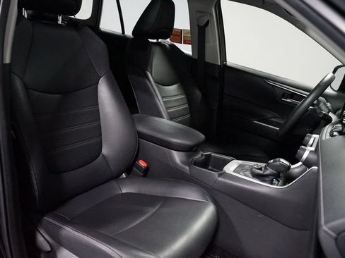 Certified 2022 Toyota RAV4 XLE Premium AWD/4WD image 27