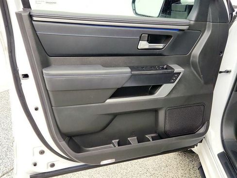 Used 2024 Toyota Tundra Platinum AWD/4WD image 10