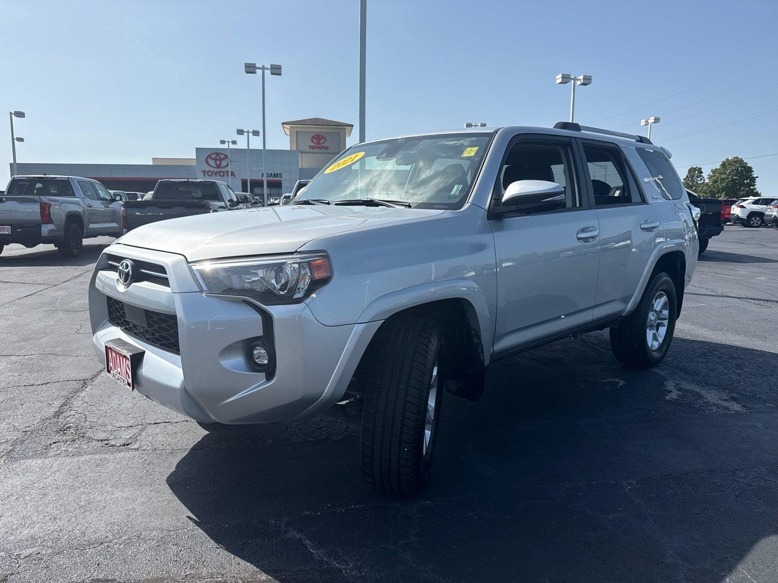 Used 2021 Toyota 4Runner SR5 Premium w/ Moonroof Package AWD/4WD image 4