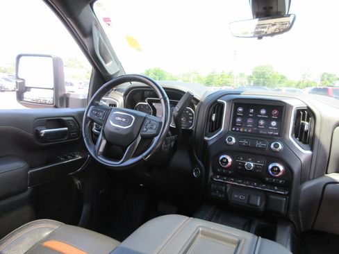 Certified 2020 GMC Sierra 2500 AT4 w/ AT4 Premium Package AWD/4WD image 29