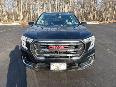 Used 2022 GMC Terrain AT4 w/ Infotainment Package II image 2