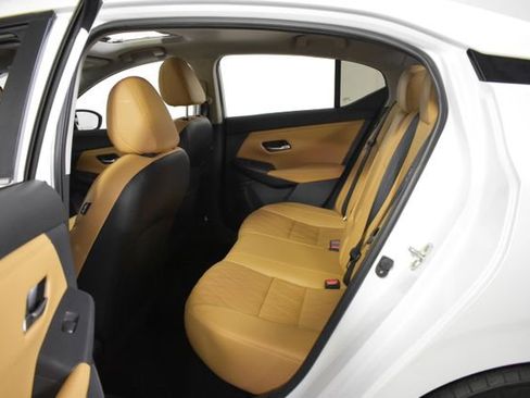 Used 2023 Nissan Sentra SV w/ SV Premium Package FWD image 29
