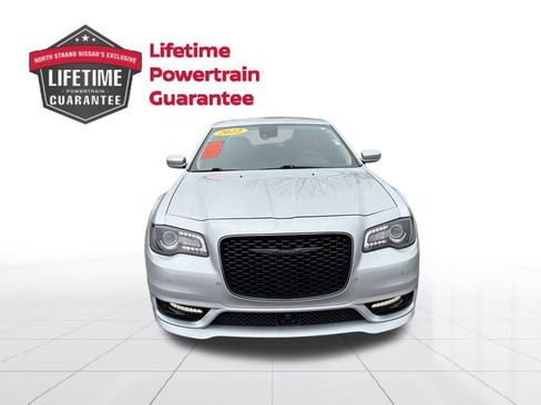 Used 2022 Chrysler 300 Touring L w/ Safetytec Plus Group image 10