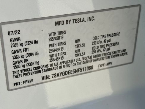 Used 2022 Tesla Model Y Long Range AWD/4WD image 27