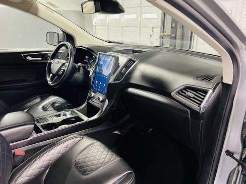 Used 2023 Ford Edge Titanium image 29