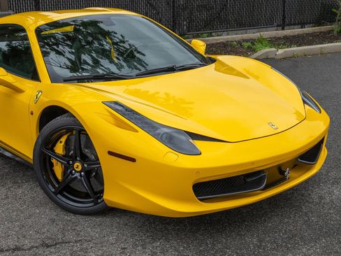 Used 2013 Ferrari 458 Spider RWD image 17