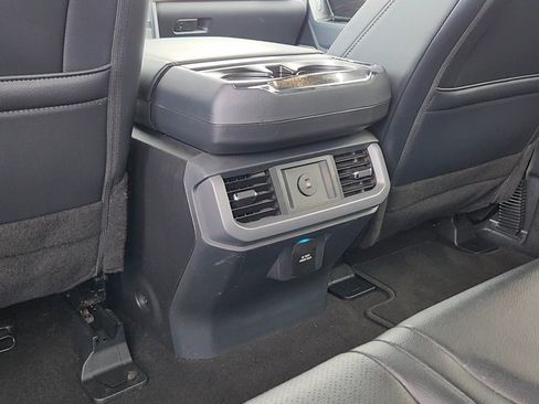 Used 2025 Ford F150 Lariat AWD/4WD image 17