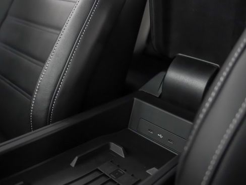 Certified 2025 Porsche 911 Carrera image 33