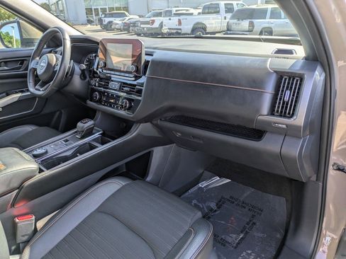 Used 2023 Nissan Pathfinder Rock Creek AWD/4WD image 31