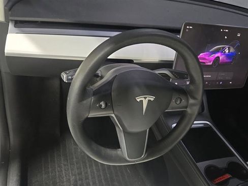 Used 2022 Tesla Model Y Performance image 6
