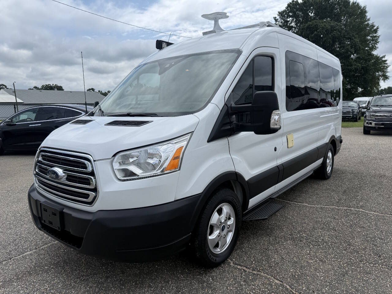 Used 2019 Ford Transit 350 XLT RWD image 17