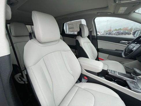 New 2026 Kia Sportage EX w/ EX Panorama Roof Package FWD image 30