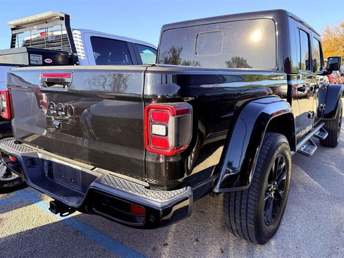 Used 2021 Jeep Gladiator Overland image 5