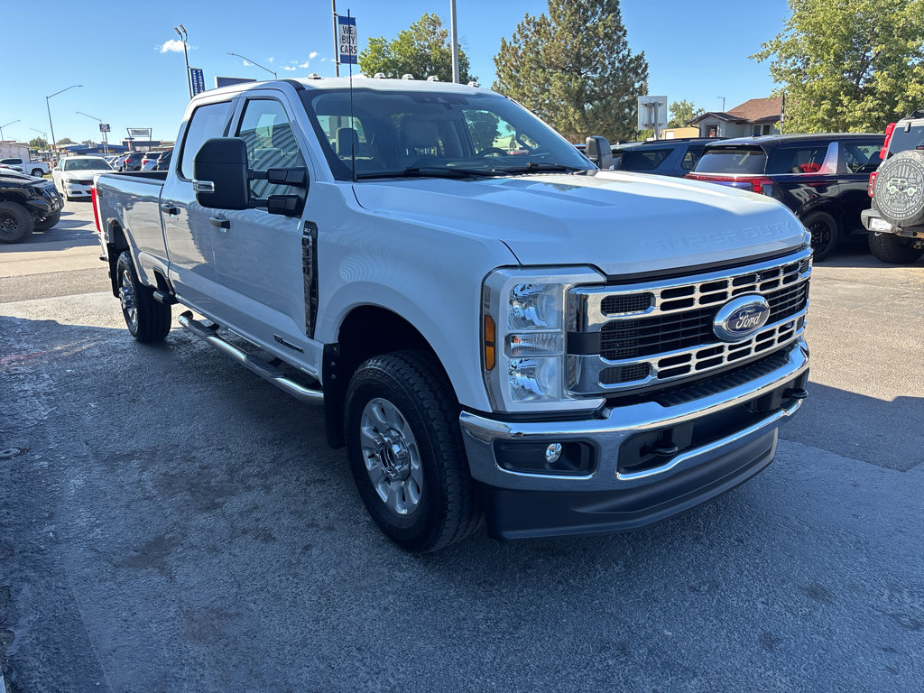 Used 2024 Ford F350 XLT w/ FX4 Off-Road Package AWD/4WD image 4