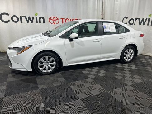 Used 2026 Toyota Corolla LE FWD image 4