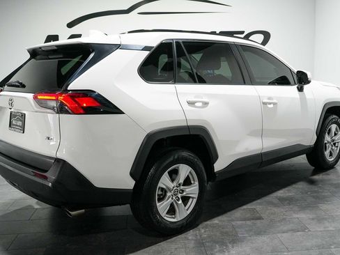 Used 2021 Toyota RAV4 XLE image 5