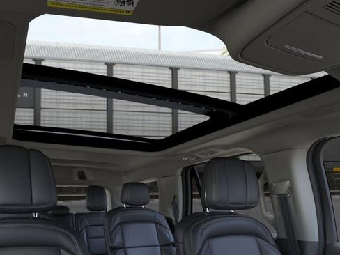 New 2026 Lincoln Navigator Reserve image 22