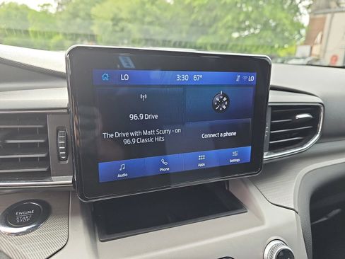 Used 2023 Ford Explorer XLT w/ Equipment Group 202A RWD image 24
