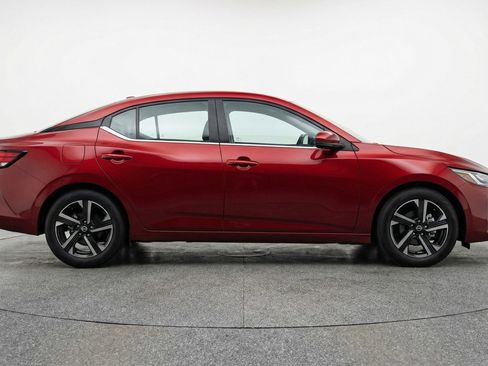 Used 2025 Nissan Sentra SV FWD image 11