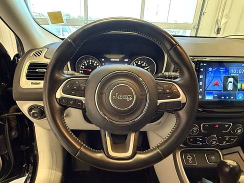 Used 2018 Jeep Compass Latitude w/ Popular Equipment Group FWD image 30