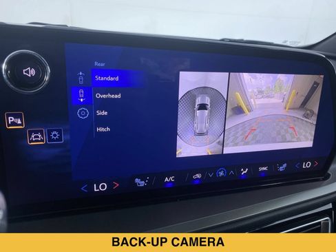 Certified 2026 Chevrolet Traverse LT w/ Driver Confidence Package FWD image 7