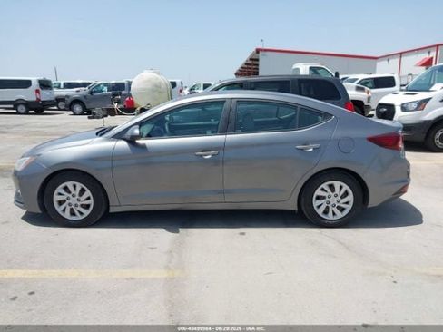 Used 2019 Hyundai Elantra SE FWD image 13