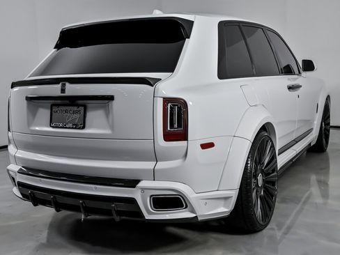 Used 2022 Rolls-Royce Cullinan image 12