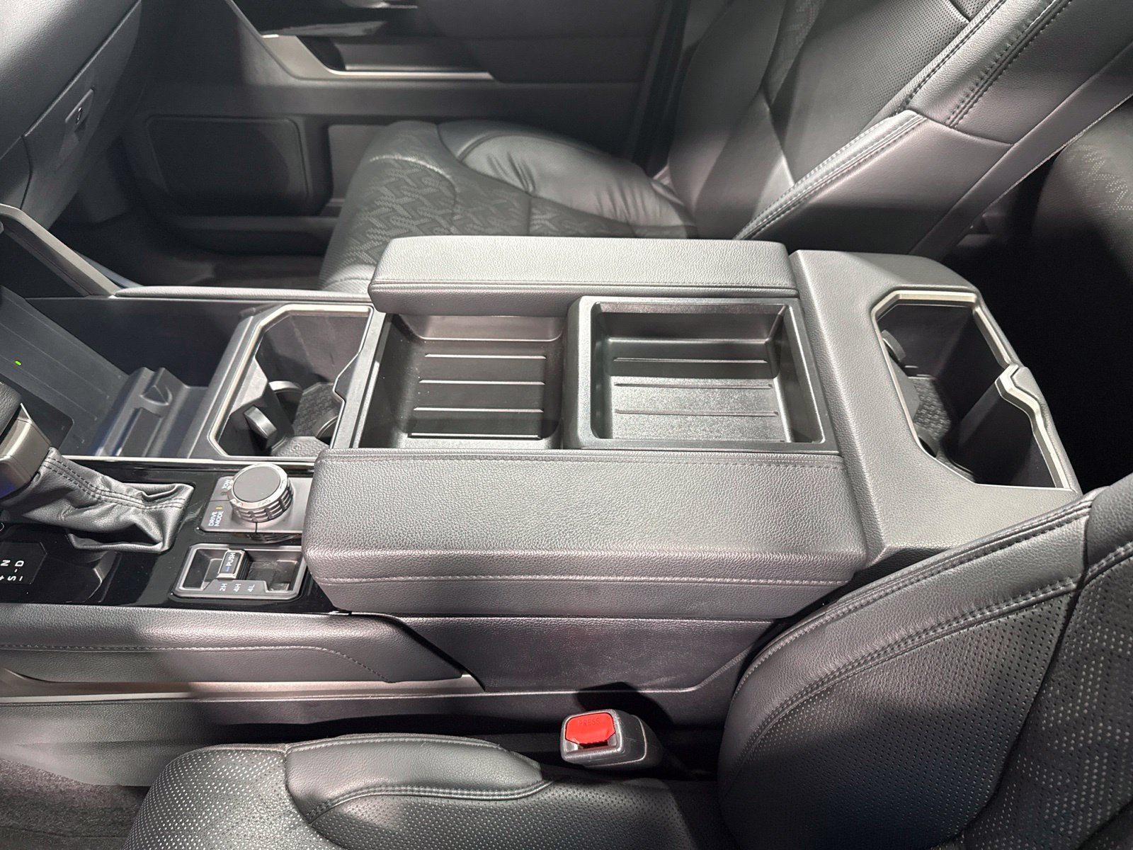 Used 2024 Toyota Tundra Limited w/ Power Package AWD/4WD image 40