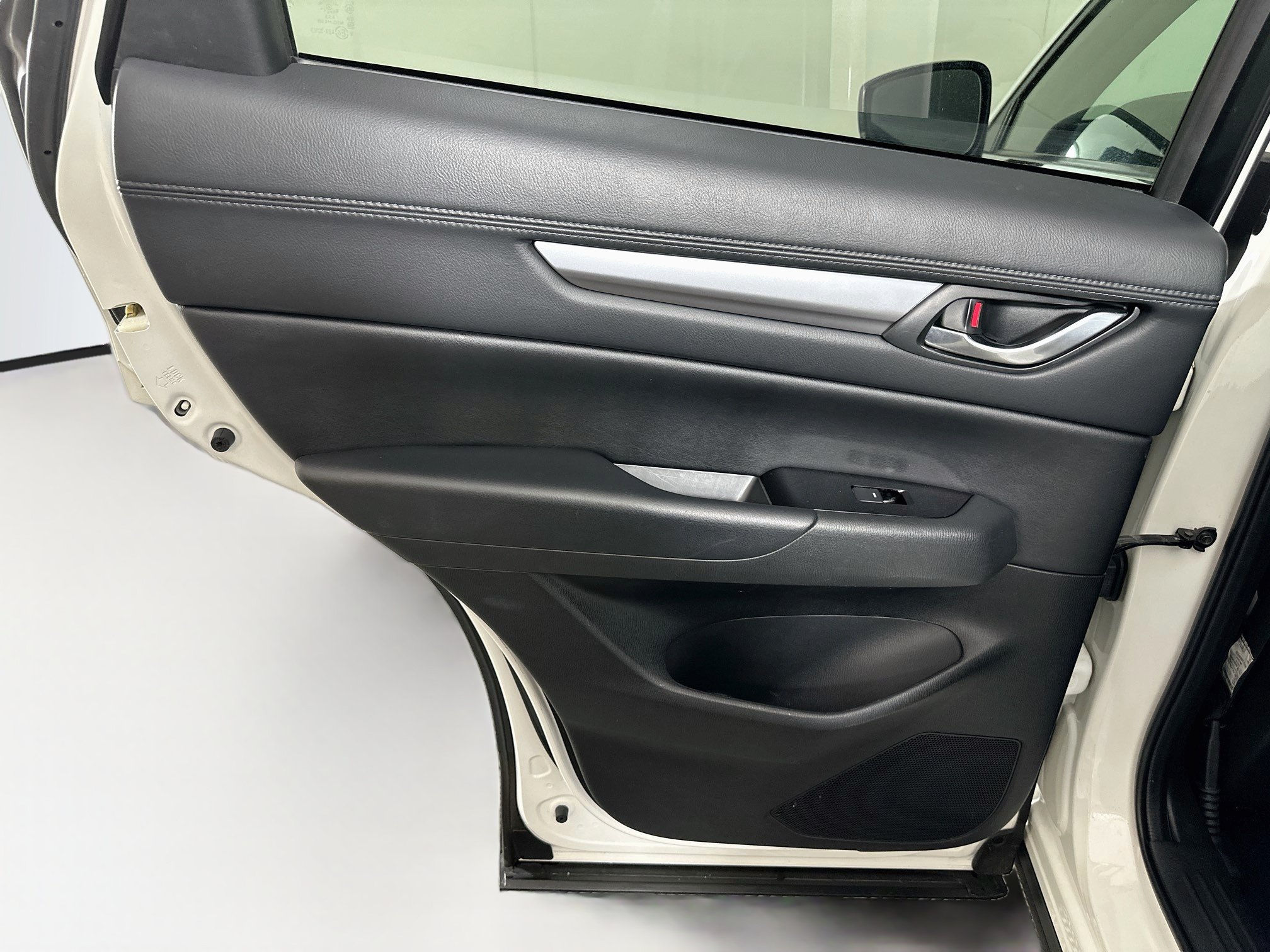 Used 2018 MAZDA CX-5 Touring w/ Preferred Equipment Package FWD image 27