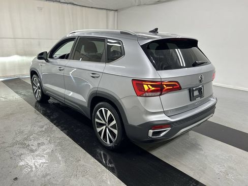 Certified 2023 Volkswagen Taos SE AWD/4WD image 7