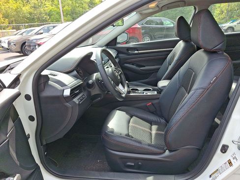 Used 2023 Nissan Altima 2.5 SR image 13