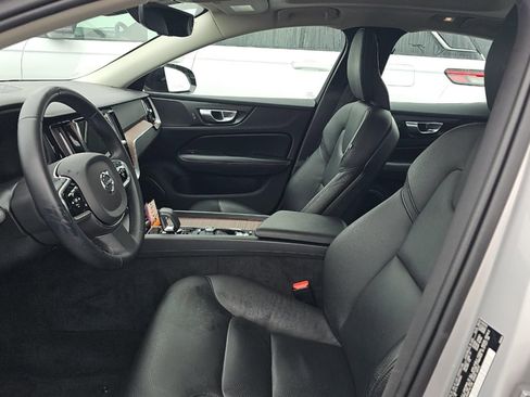Used 2024 Volvo S60 B5 Plus image 5