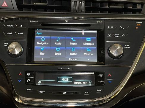 Used 2016 Toyota Avalon Limited image 16