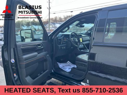 Used 2025 GMC Sierra 2500 AT4 w/ AT4 Premium Plus Package image 9