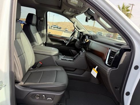 New 2026 GMC Sierra 3500 Denali w/ Denali Reserve Package image 14