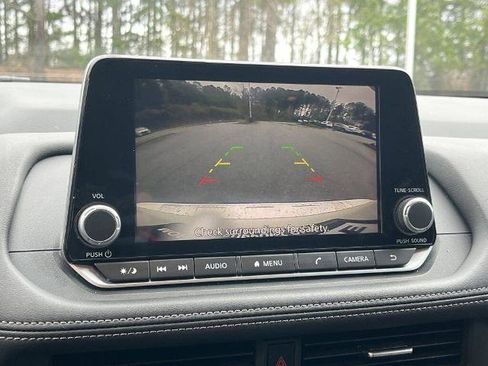 Certified 2024 Nissan Rogue SV w/ SV Premium Package image 3