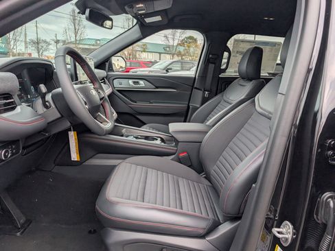 New 2026 Ford Explorer ST-Line w/ ST-Line Street Pack image 19