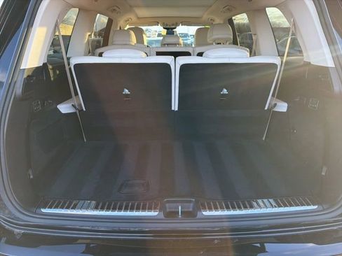 Used 2023 Mercedes-Benz GLS 450 4MATIC image 10