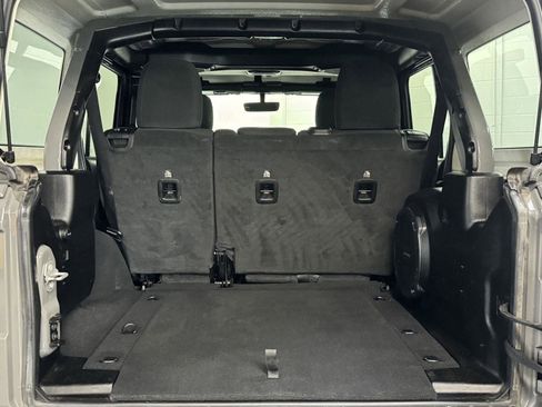 Used 2022 Jeep Wrangler Unlimited Rubicon image 29