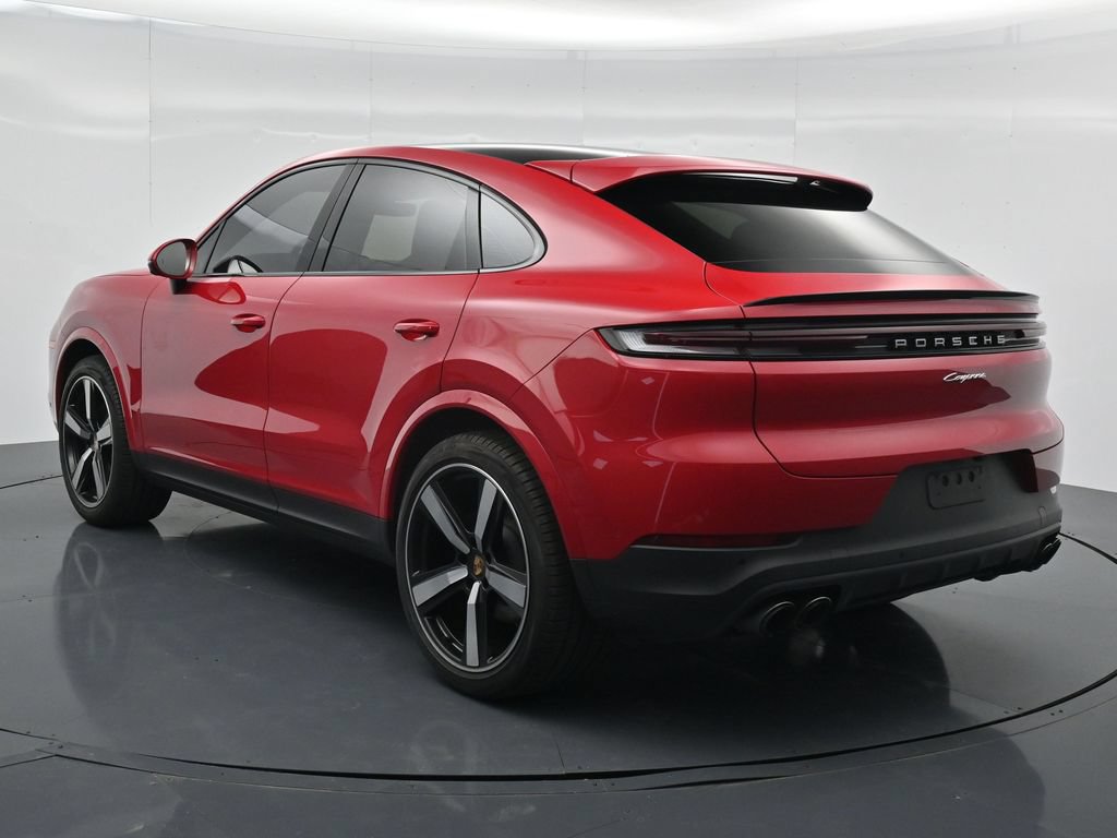 Certified 2025 Porsche Cayenne Coupe AWD/4WD image 3