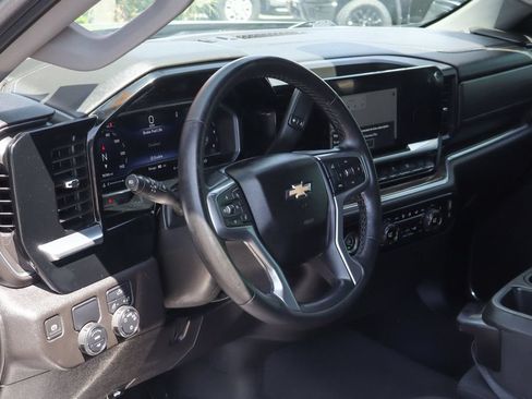 Used 2024 Chevrolet Silverado 1500 LT RWD image 23