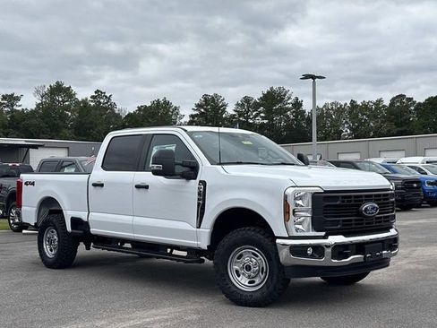 New 2026 Ford F250 XL w/ XL Off-Road Package image 11