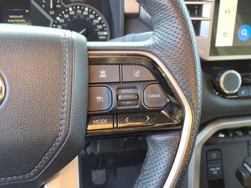 Used 2022 Toyota Tundra Limited image 21