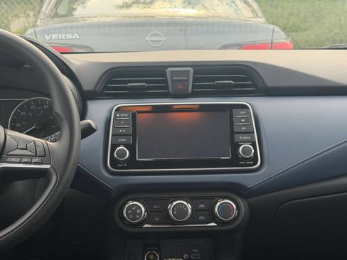 Used 2025 Nissan Versa SV FWD image 20