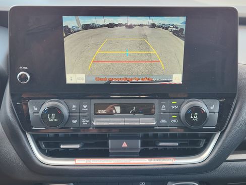 Used 2025 Toyota Grand Highlander AWD Hybrid image 19