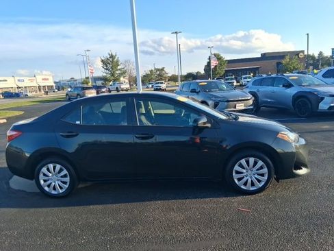 Used 2019 Toyota Corolla LE FWD image 7