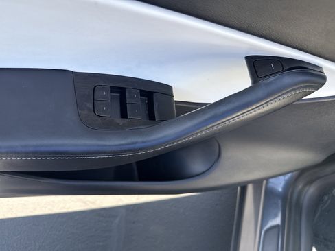 Used 2020 Tesla Model Y Performance AWD/4WD image 14