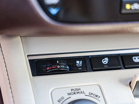 Used 2016 Lexus ES 350 image 16