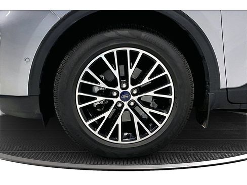 Used 2021 Ford Escape Titanium w/ Titanium Premium Package image 11