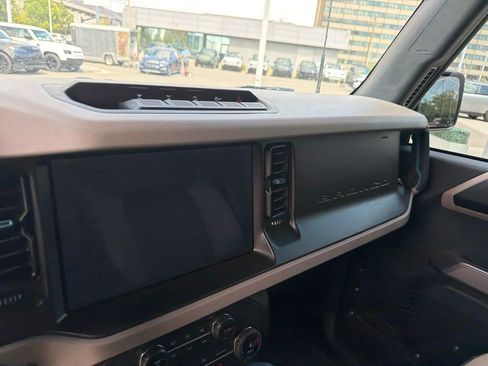 Used 2022 Ford Bronco Wildtrak AWD/4WD image 17